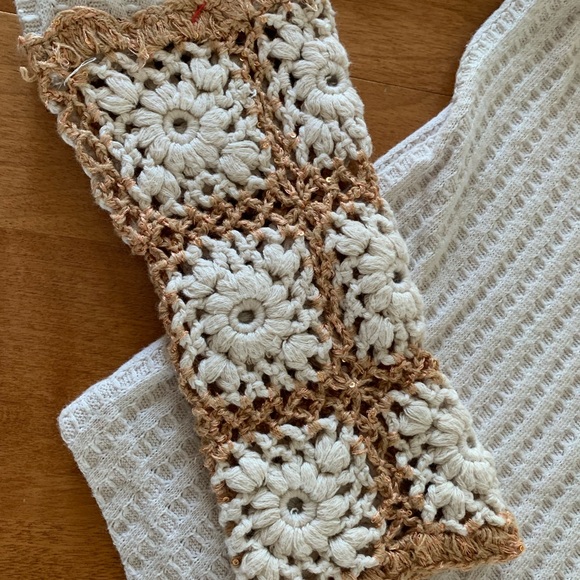 Free People Thermal Long Sleeve Granny Square Crochet Cuffs Top Size XS - Picture 3 of 16